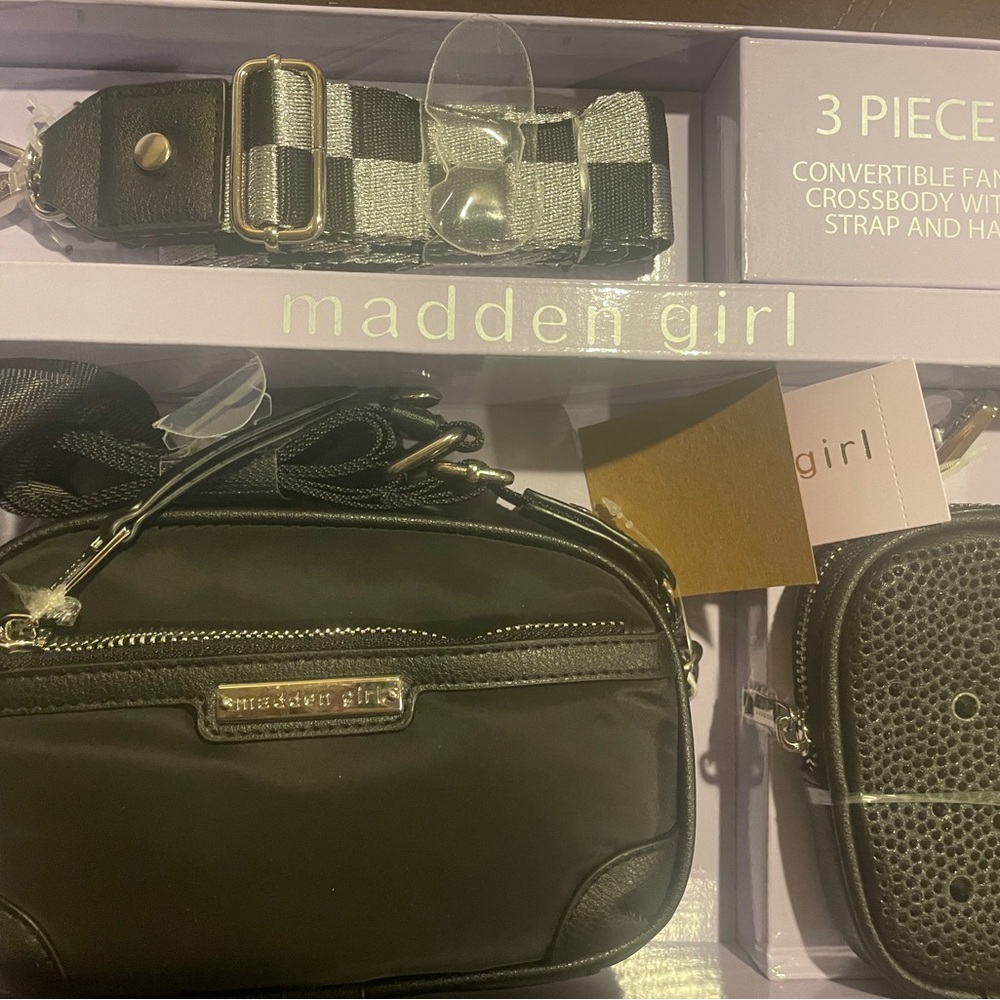 Madden Girl 3 Peace Handbag Set